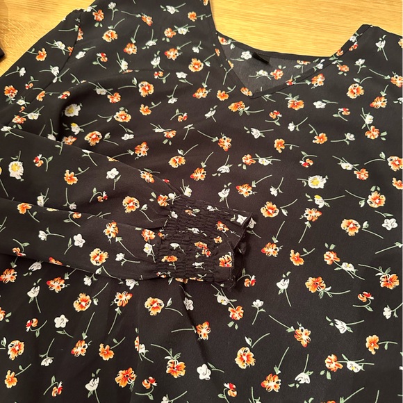 Blouse - Picture 3 of 3